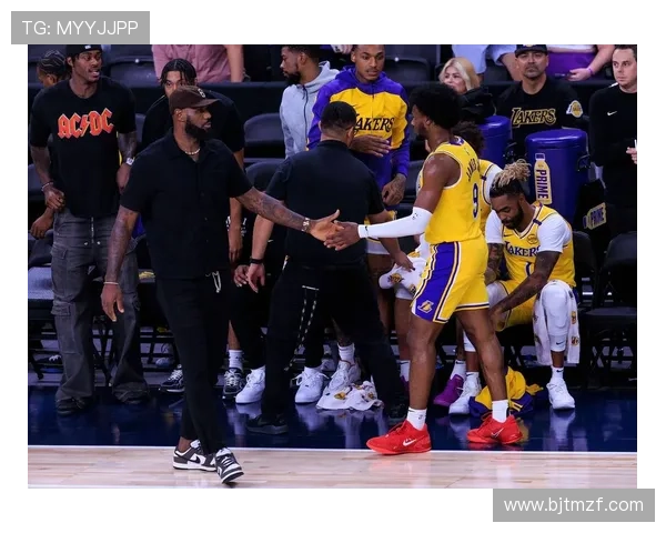 布朗尼4分钟不悦雷迪克释因湖蜜力挺 布朗尼4分钟不悦雷迪克释因湖蜜力挺